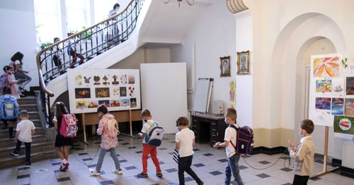 Scolile Din Bucuresti Vor Fi Inchise Timp De Patru Zile In Contextul Alegerilor Locale Ce Se Intamplă In Unităţile De Invăţămant Din ţară
