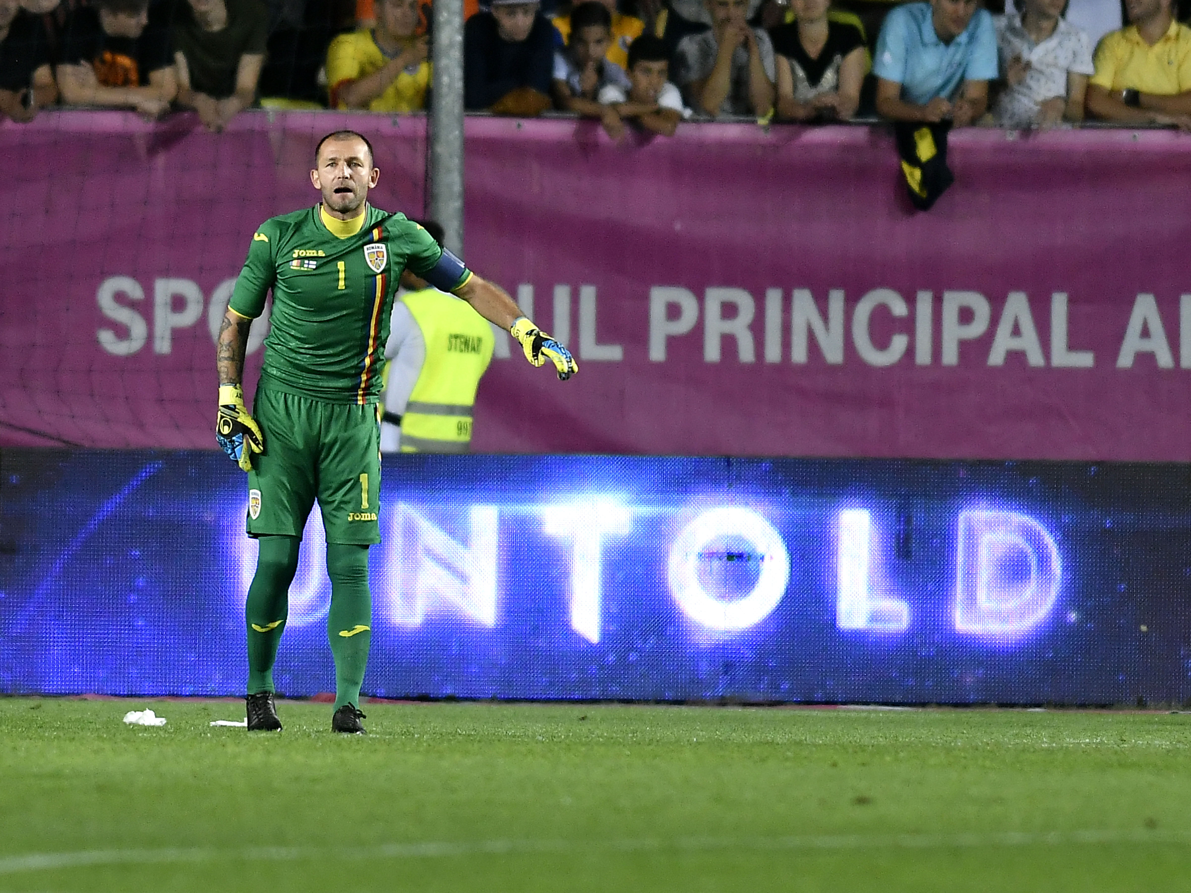 Bogdan Lobonț revine în fotbalul românesc! Bogdan Lobont intra la vestiare dupa meciul amical de fotbal dintre Romania si Finlanda, desfasurat pe stadionul Ilie Oana din Ploiesti, marti 5 iunie 2018. © FOTO Razvan Pasarica/SPORT PICTURES