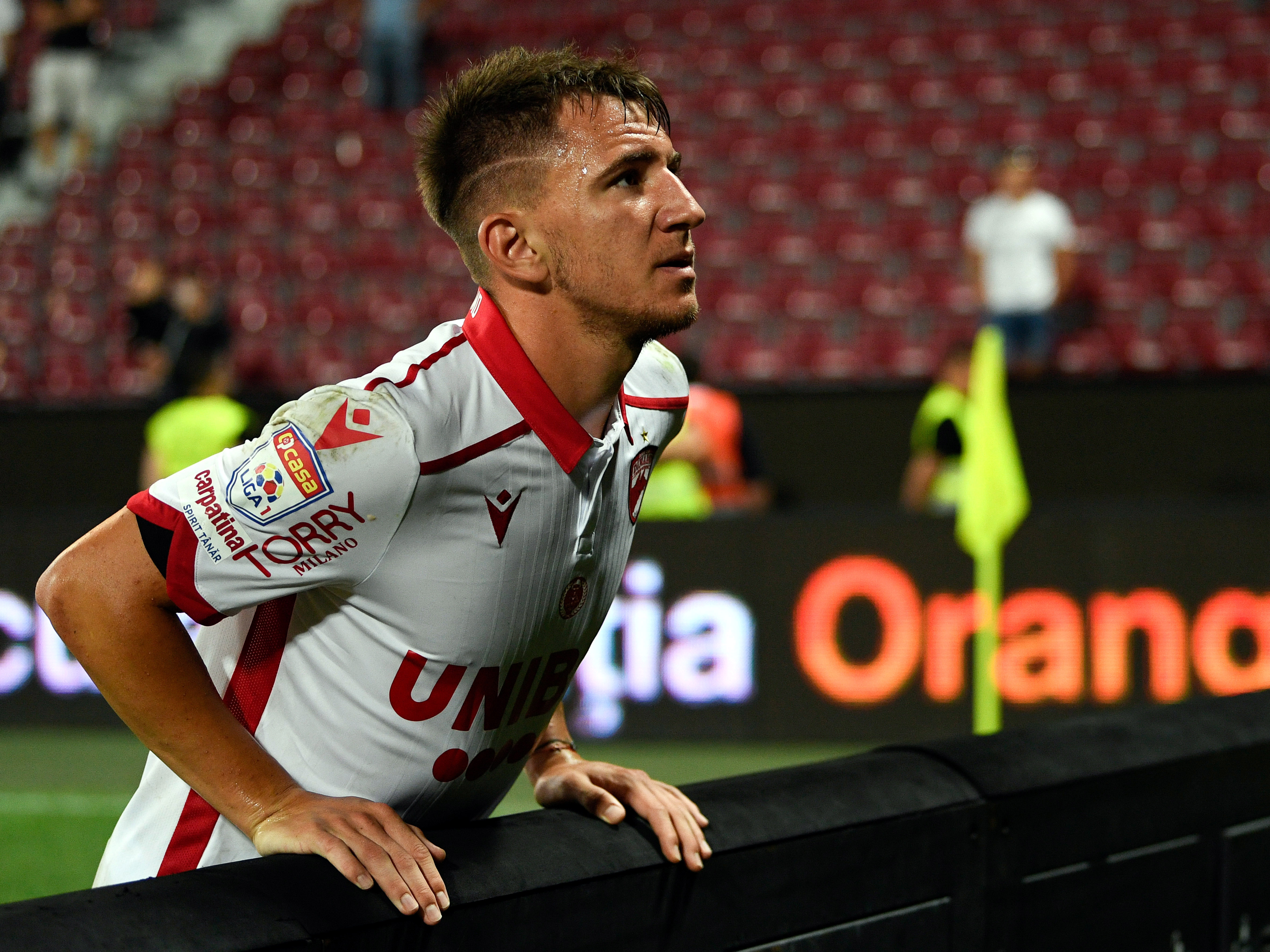 Dinamo bifează ruşine după ruşine în noul sezon. Deian Sorescu, chemat de suporteri (sursă foto: sportpictures.eu)