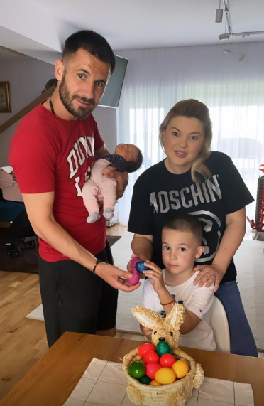 Dragoș Grigore, alături de familie. FOTO: FRF