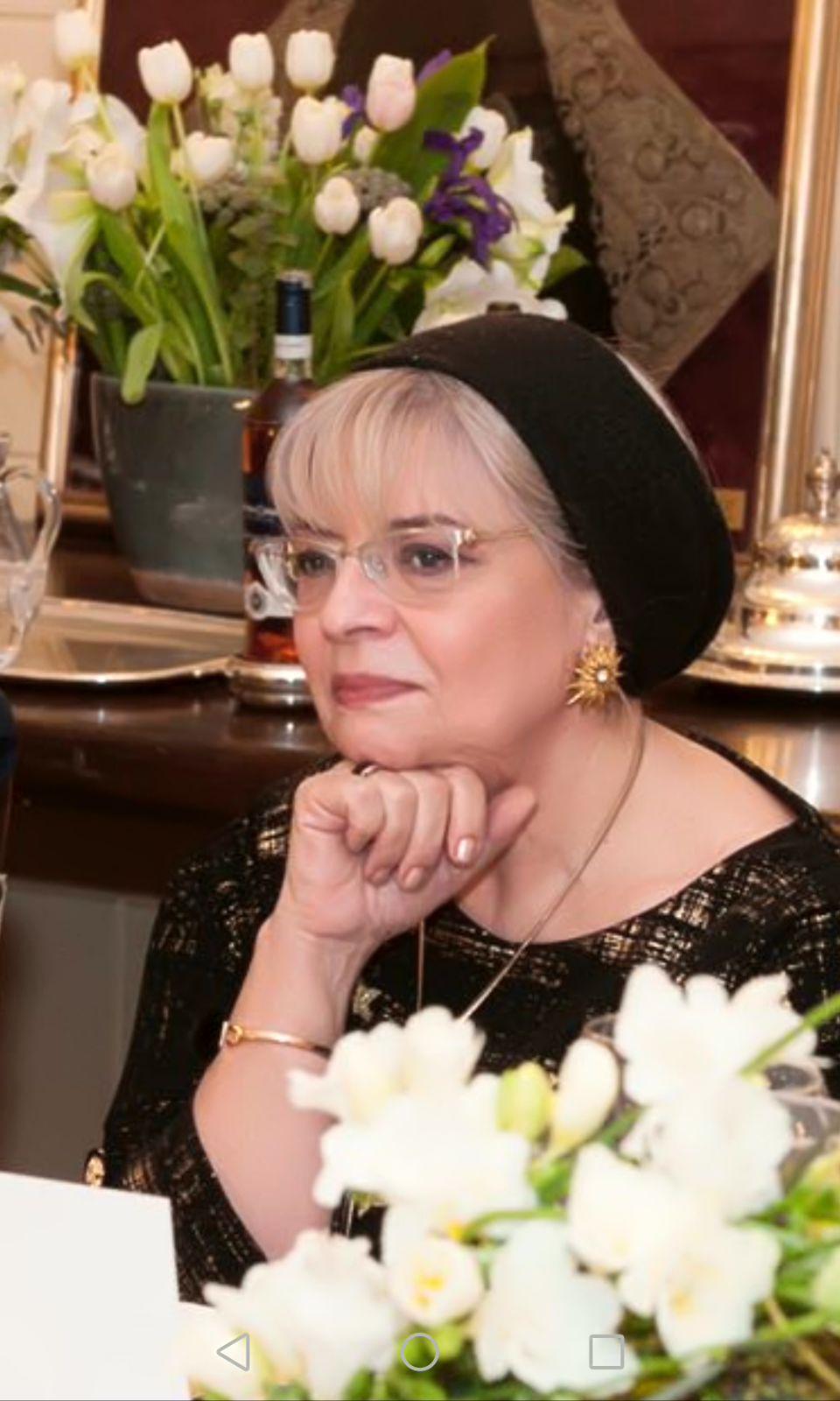 Irina Margareta Nistor sau cum să faci din cele 24 de ore ale unei zile... mult mai multe... Nu-i ajung nici așa pentru câte vrea să facă..Sursa foto: arhiva personală