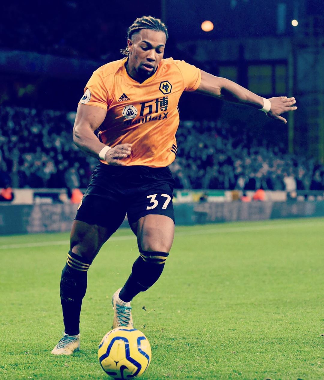 Adama Traore, o extremă rapidă şi puternică. FOTO: instagram
