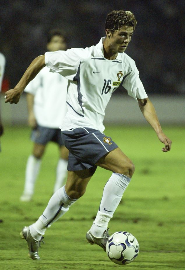 Cristiano Ronaldo în varianta skinny. FOTO: vesti.kz