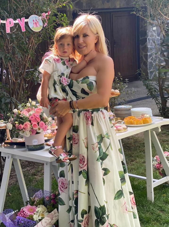 Elena Udrea și fiica sa, Eva Maria