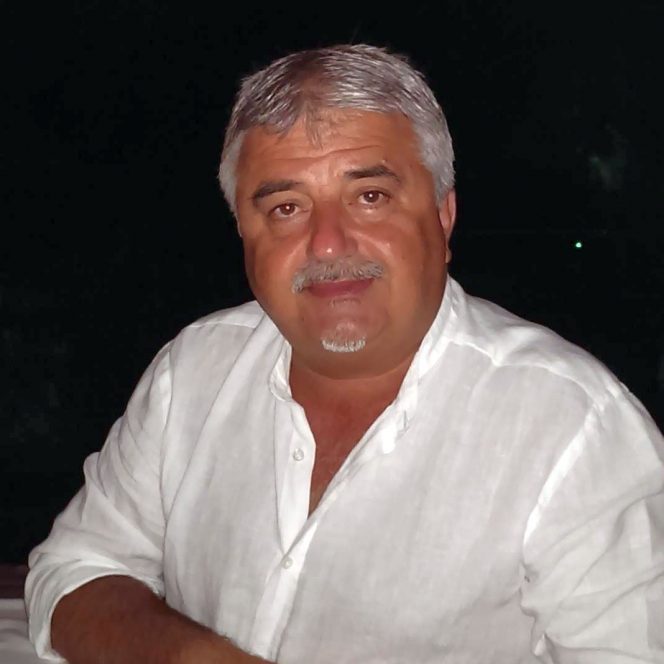 Constantin Fratila, fost arbitru. E pe locul 110 si are o ascensiune fulminanta in ultimii ani. Sursa foto: constantafinanciara.ro