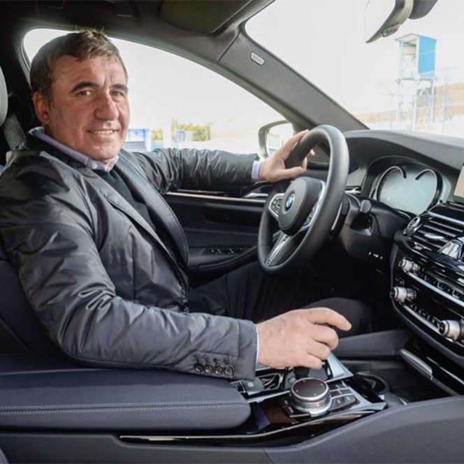 Gheorghe Hagi este un mare fan al masinilor de lux. De altfel, Hagi avea un Mercedes chiar si inainte de Revolutie, o raritate la acea vreme. Sursa foto: gentlemanscar.ro