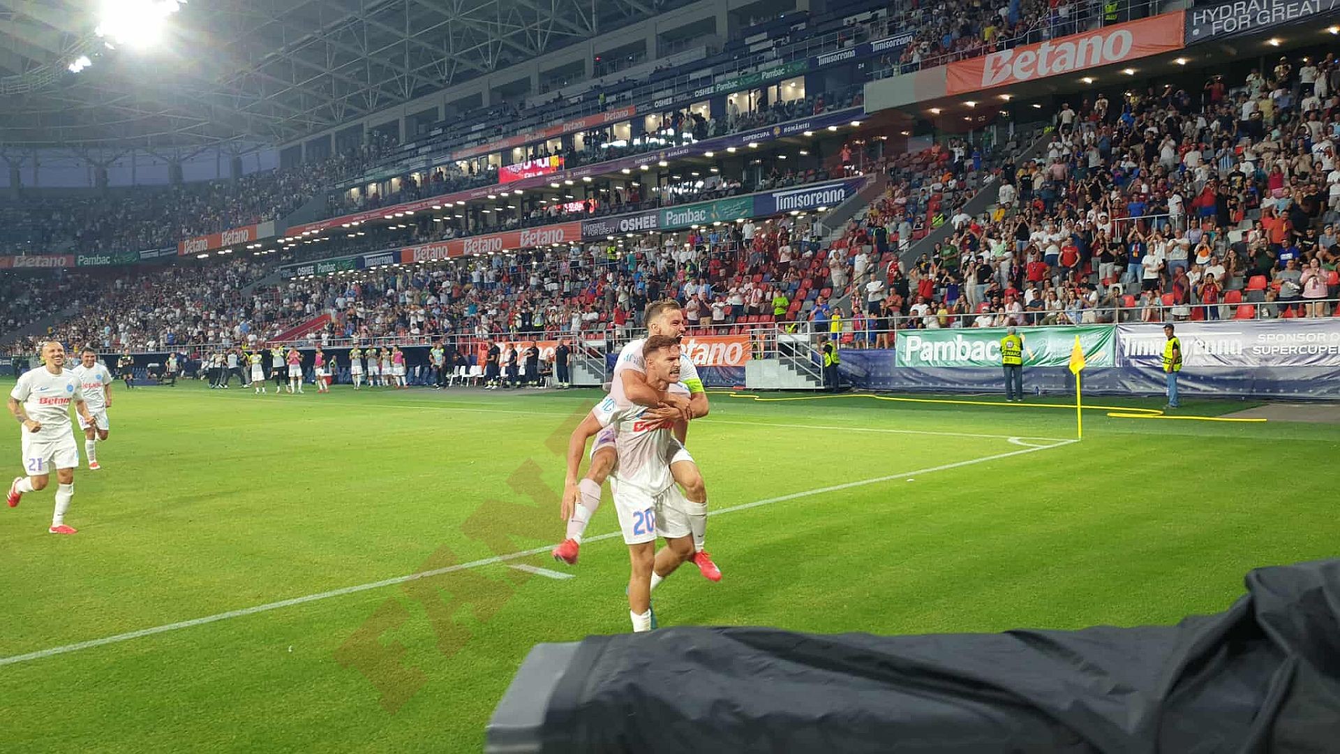 Bucuria lui Dennis Politic după ce a deschis scorul în FCSB - CFR Cluj din Supercupa României